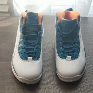Michael Jordan teal and white shoes; women's size 8 1/2